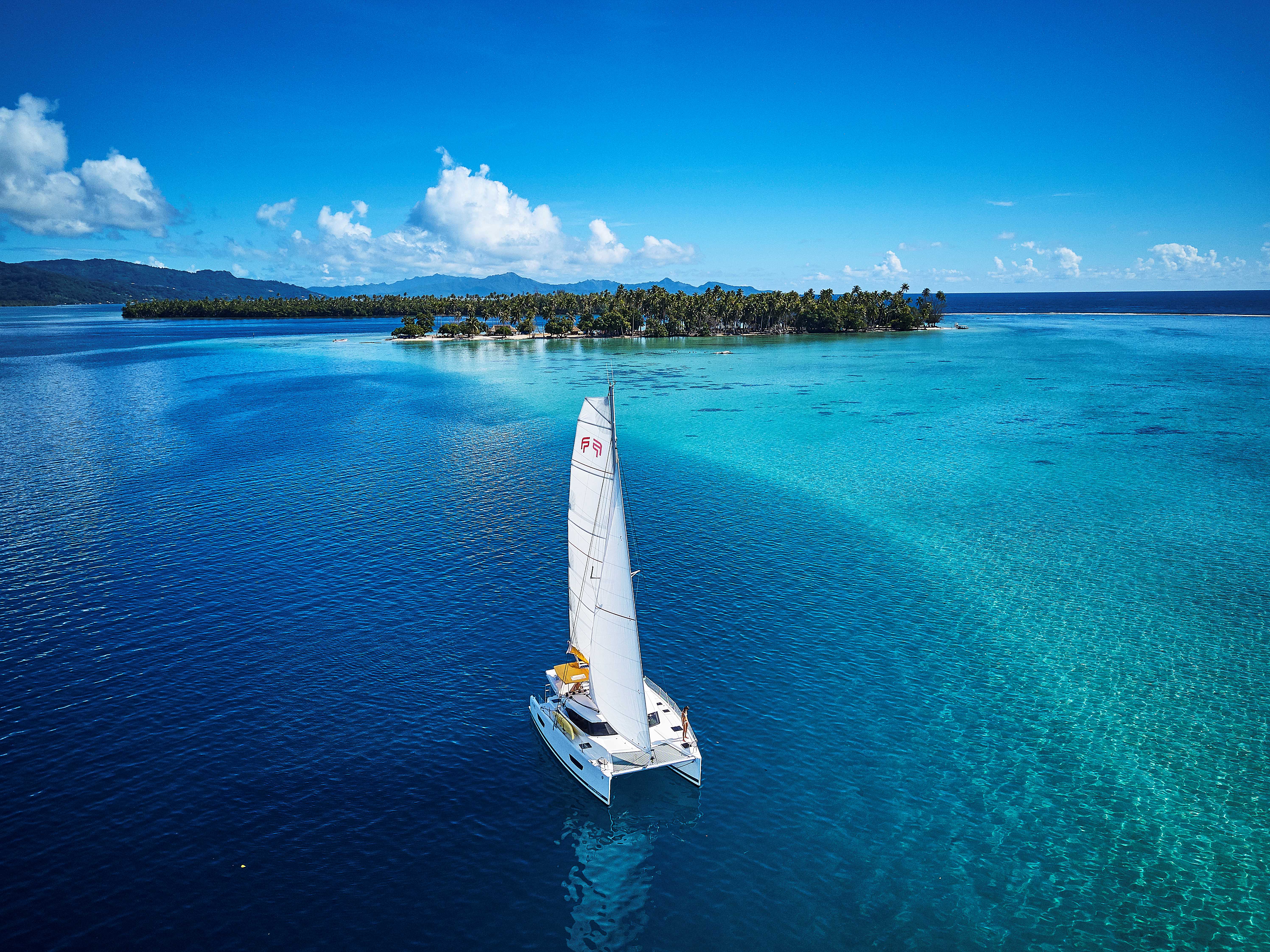 https://tahititourisme.com.br/wp-content/uploads/2017/08/Tahiti-Yacht-Charter_Bertrand-Duquenne-01.jpg