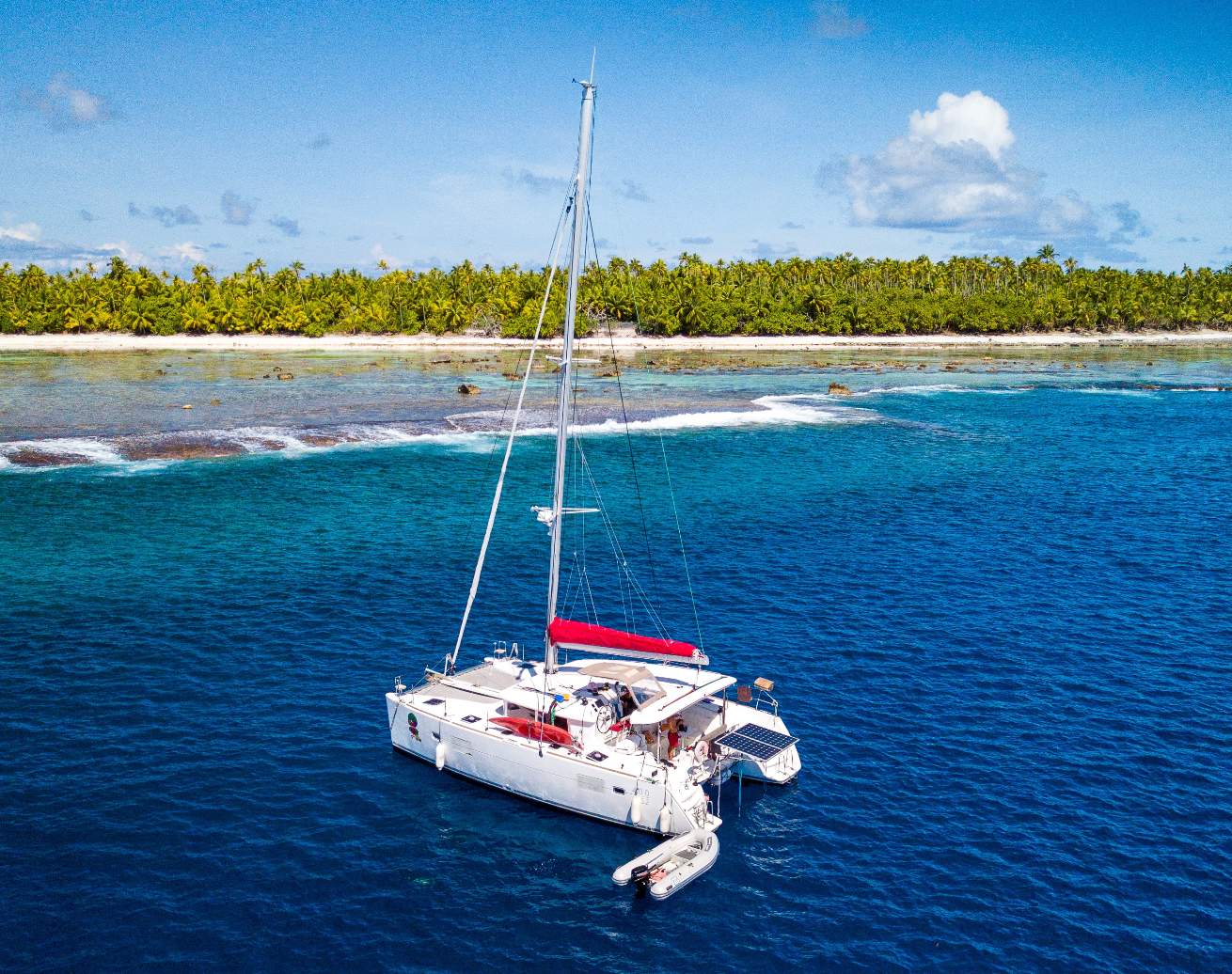 https://tahititourisme.com.br/wp-content/uploads/2021/12/Poe-charter-location-de-catamaran-Tahiti-et-excursion-journee-Tetiaroa-Maxi-catamaran-compressed.jpg